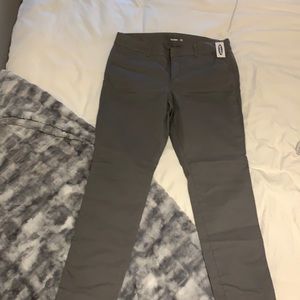 Gray skinny trousers. Pixie, mid rise- Old Navy size 10